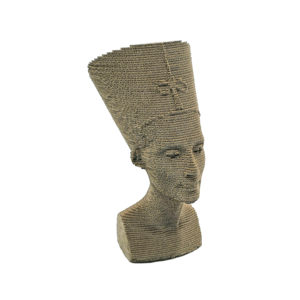 Nefertiti de cartón